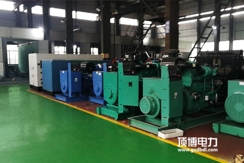 數(shù)據中心全自動柴油發(fā)電機組用哪個品牌好？推薦康明斯或玉柴
