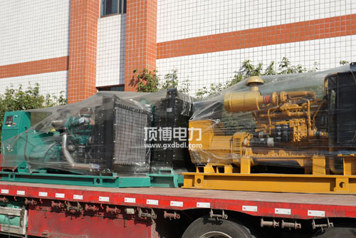 柴油發(fā)電機組蓄電池上白色粉末是什么？怎么產(chǎn)生的？